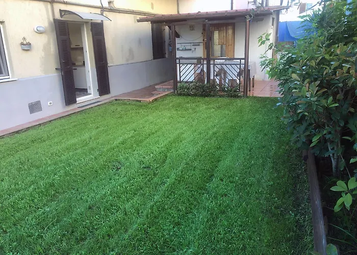 Garden House Cristina 5 Terre Διαμέρισμα *